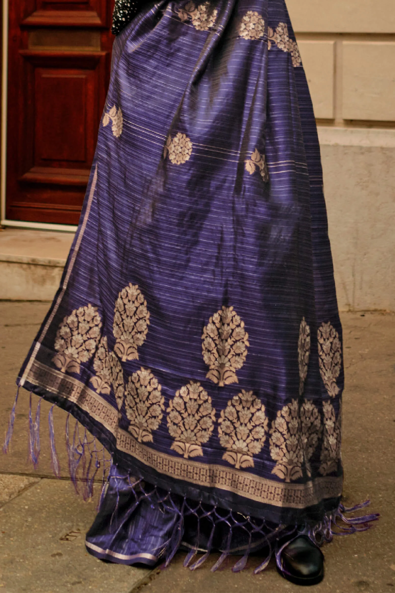 Divine Navy Blue Banarasi Satin Silk Saree With Eloquence Blouse - Image 3