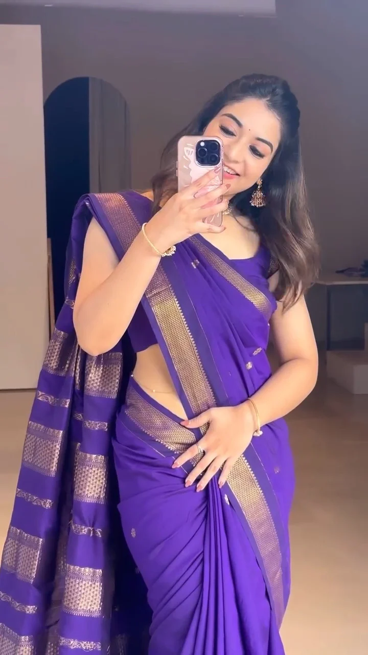 Divine Purple Soft Silk Saree With Propinquity Blouse Piece - Image 3