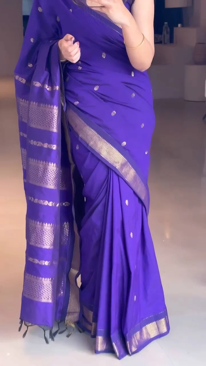 Divine Purple Soft Silk Saree With Propinquity Blouse Piece - Image 6