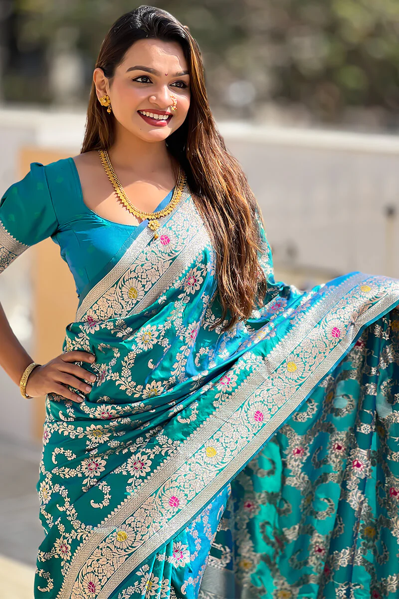 Divine Rama Soft Banarasi Silk Saree With Conflate Blouse Piece - Image 4