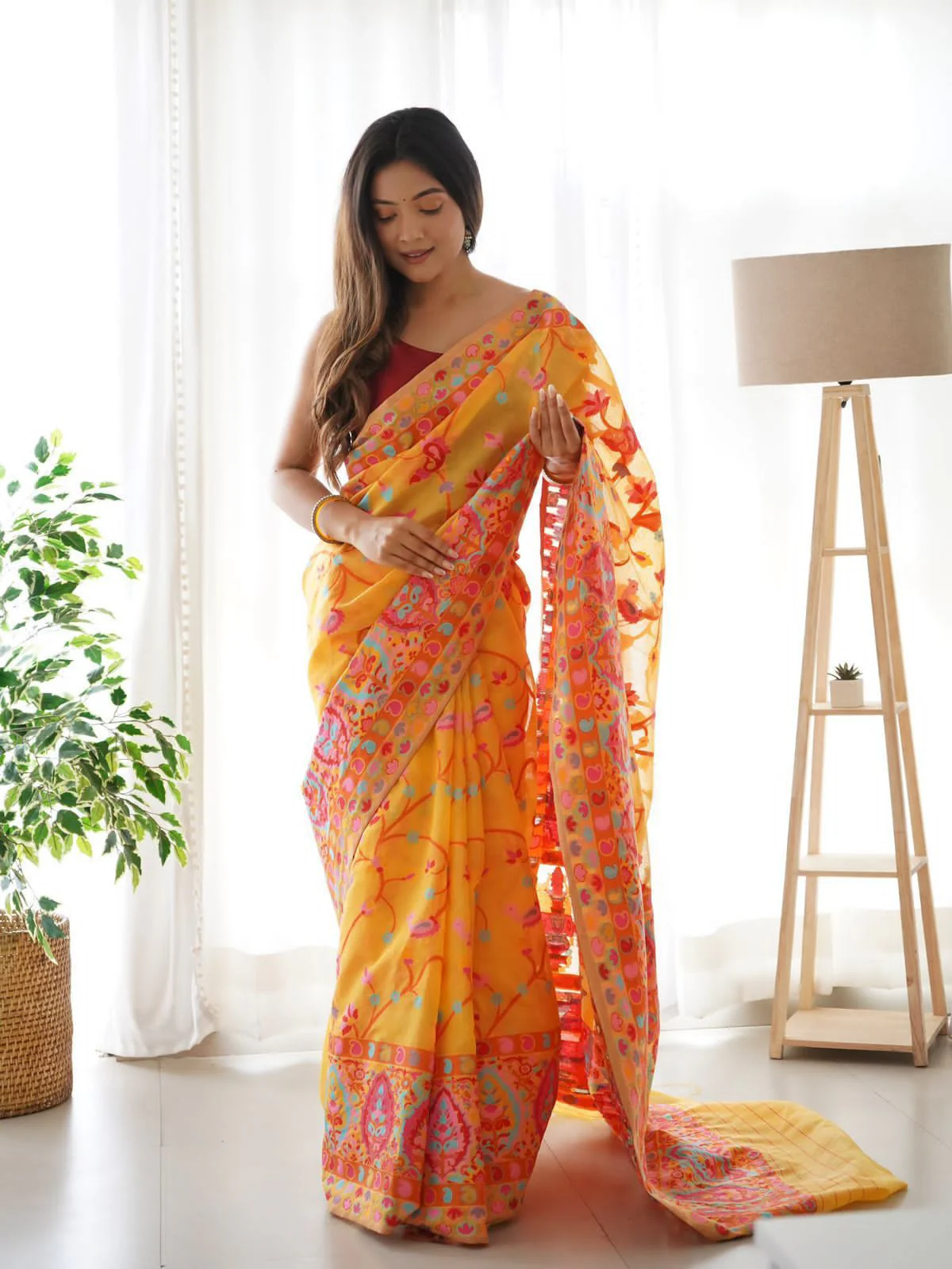 Divine Yellow Pashmina saree With Beleaguer Blouse Piece - Image 3