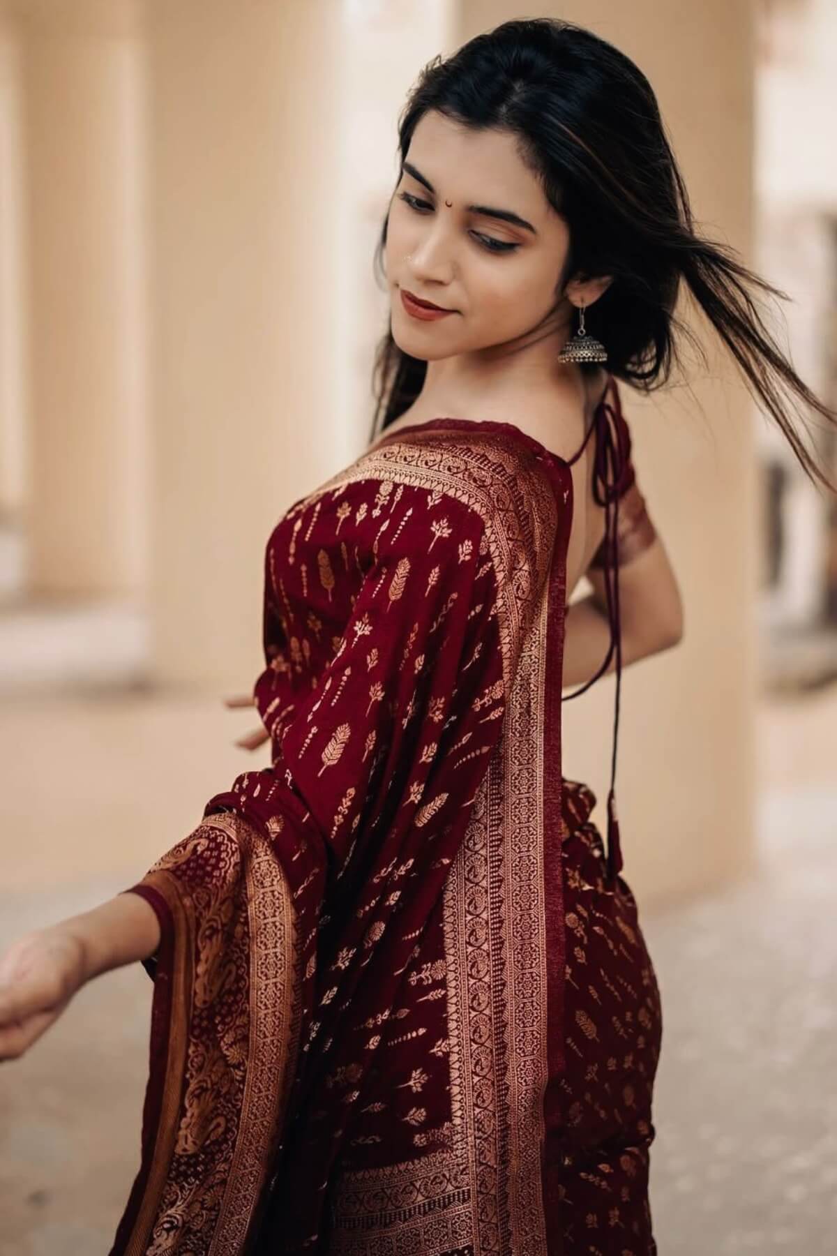 Dulcet Maroon Soft Silk Saree With Twirling Blouse Piece - Image 4