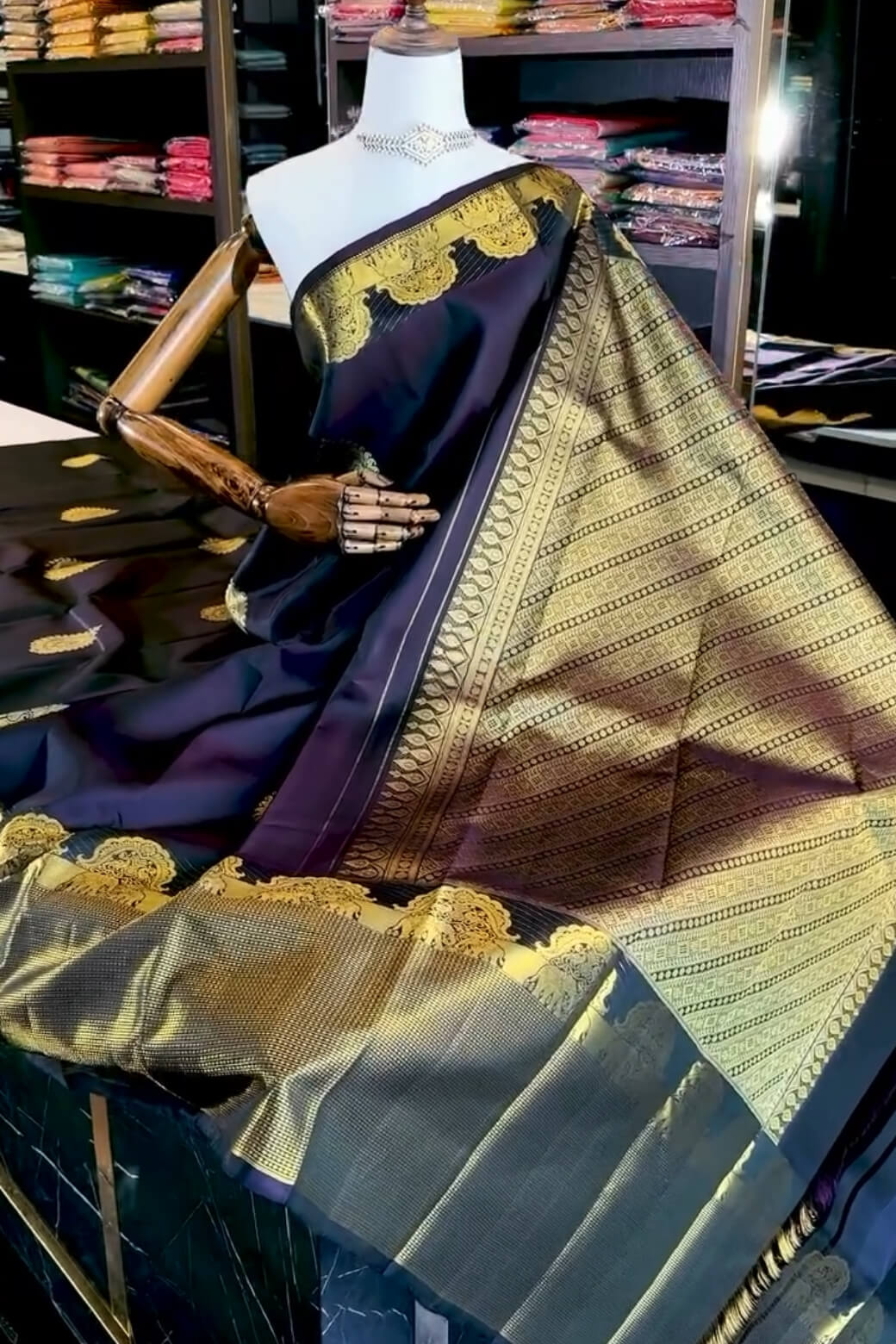 Ebullience Purple Soft Banarasi Silk Saree With Staring Blouse Piece - Image 3
