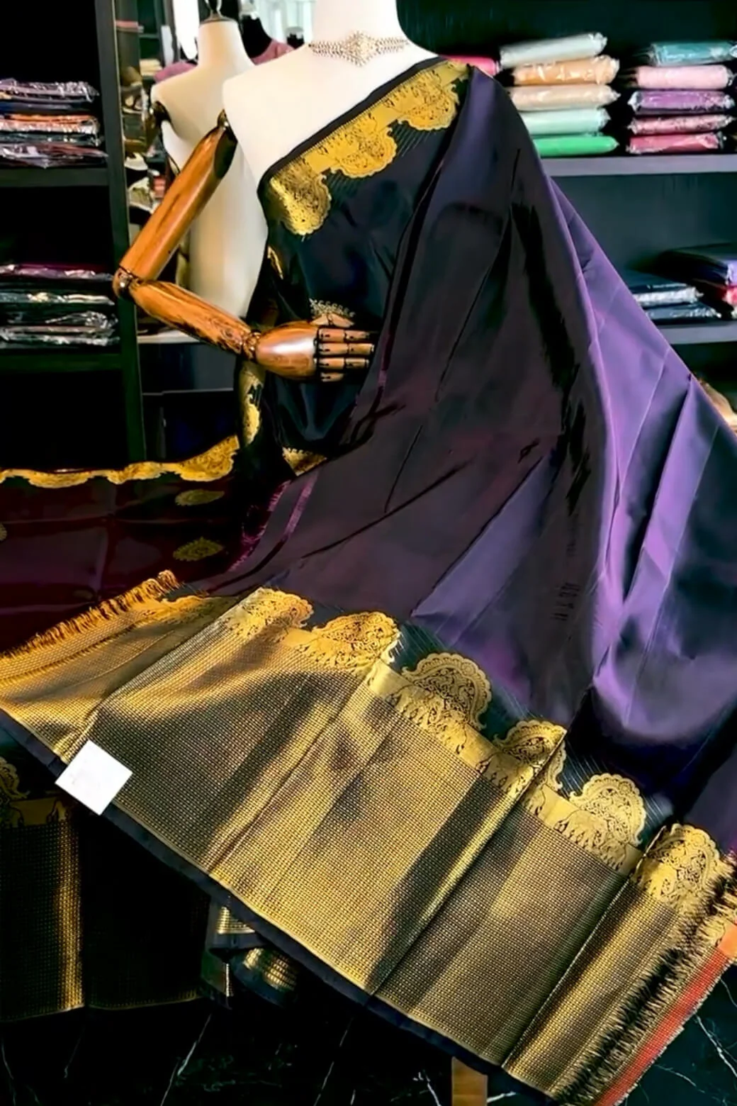 Ebullience Purple Soft Banarasi Silk Saree With Staring Blouse Piece - Image 4