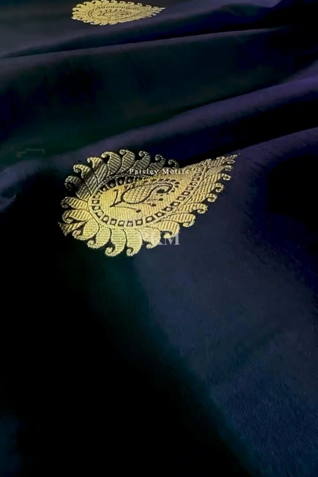 Ebullience Purple Soft Banarasi Silk Saree With Staring Blouse Piece - Image 7