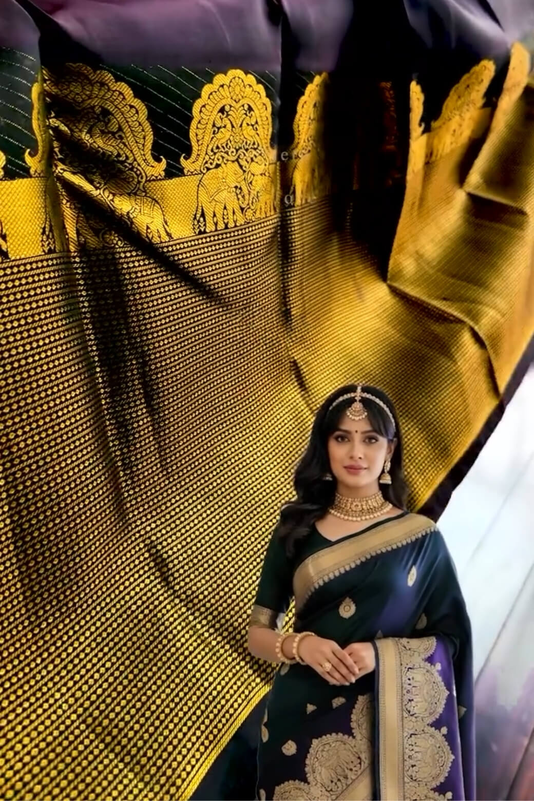 Ebullience Purple Soft Banarasi Silk Saree With Staring Blouse Piece - Image 8