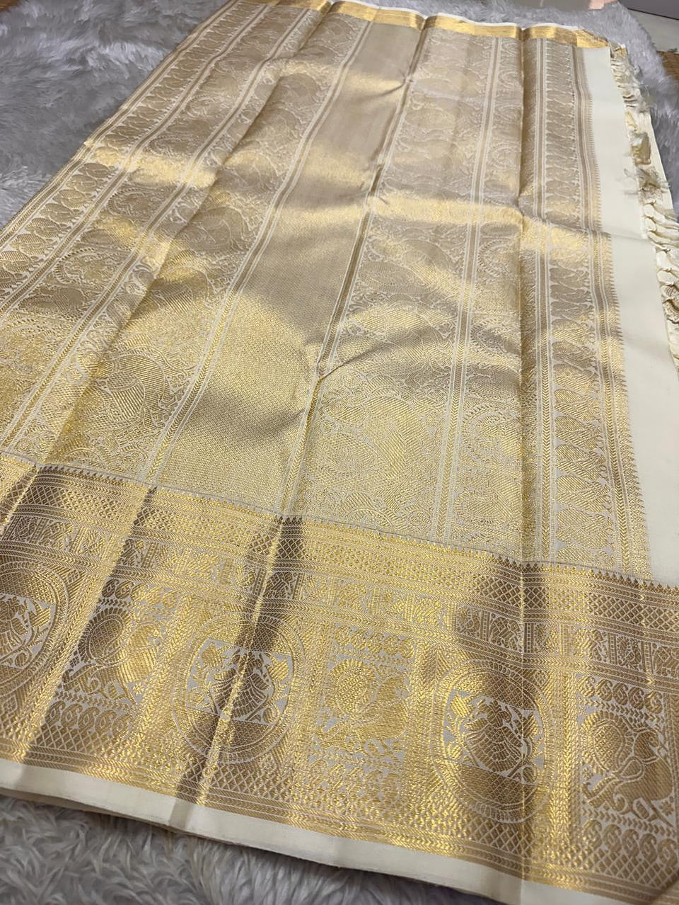 Eclat Beige Soft Banarasi Silk Saree With Designer Blouse Piece - Image 5