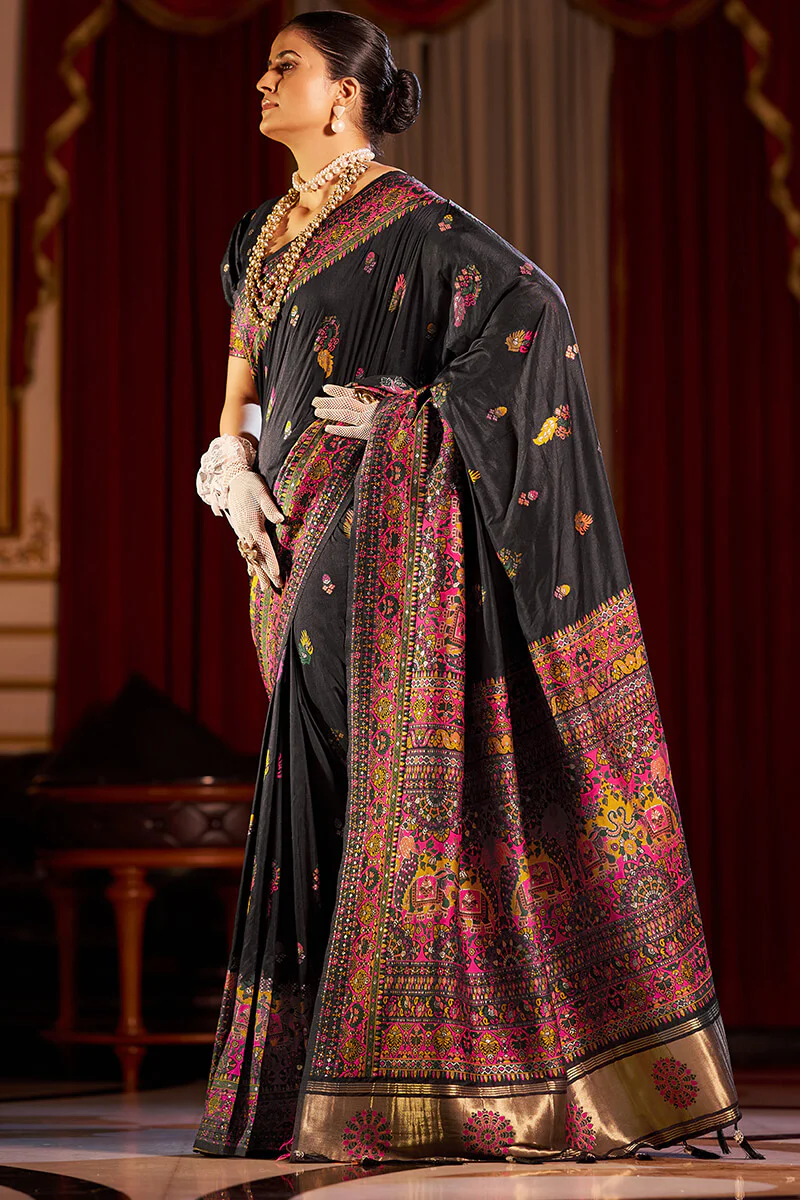 Eclat Black Pashmina Saree With Deserving Blouse Piece - Image 3