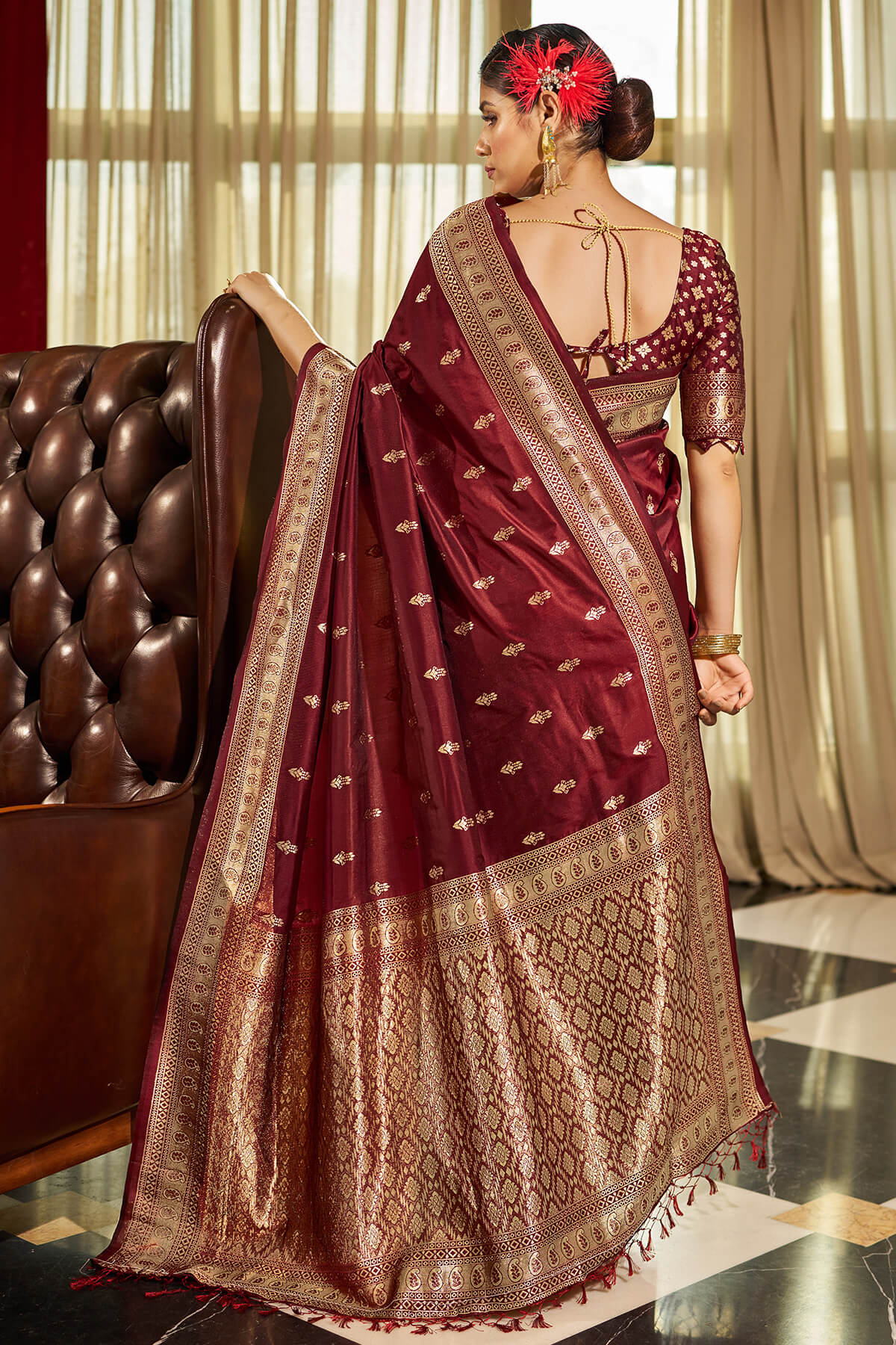 Eclat Maroon Pure Zari Weaving Banarasi Silk Saree With Fragrant Blouse Piece - Image 6