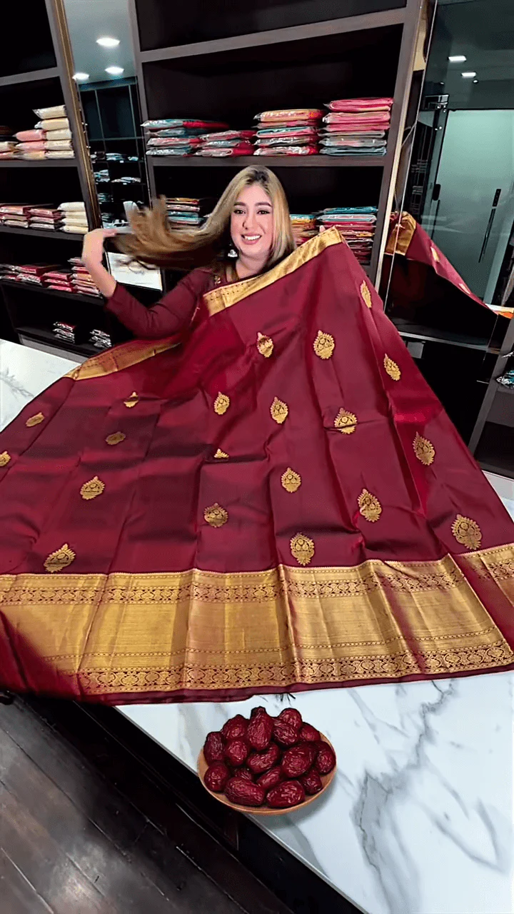 Eclat Maroon Soft Banarasi Silk Saree With Flameboyant Blouse Piece - Image 8
