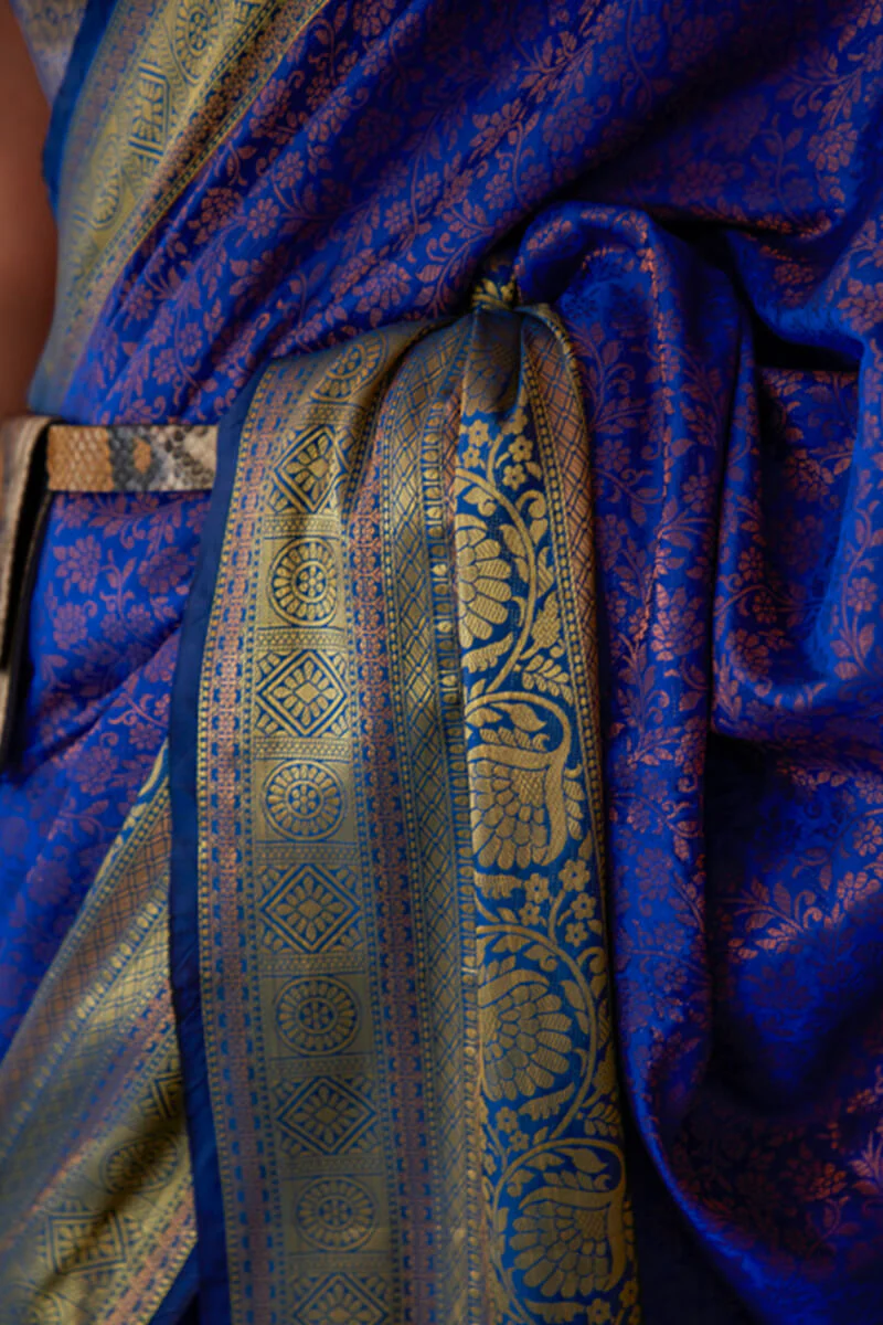 Effervescent Royal Blue Kanjivaram Silk Saree With Petrichor Blouse Piece - Image 3