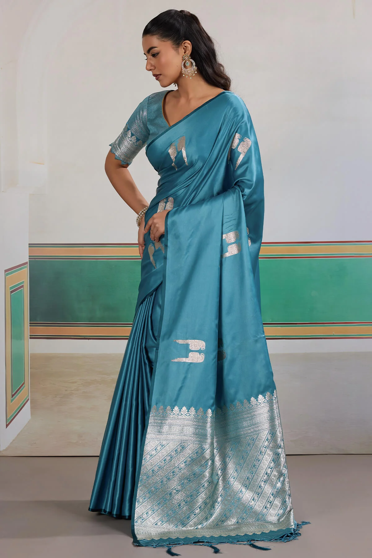 Effulgent Firozi Banarasi Satin Silk Saree With Enamoring Blouse - Image 3