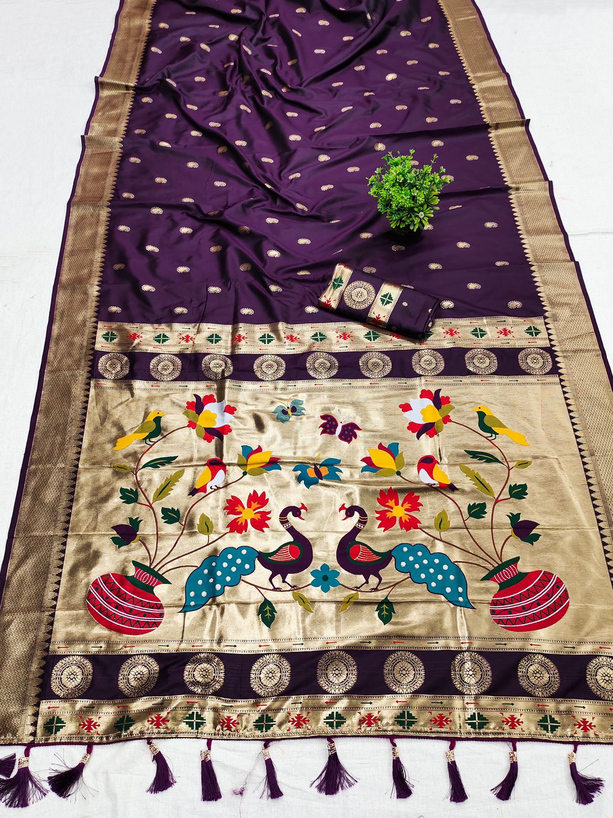 Elaborate Purple Paithani Silk Saree With Scintillating Blouse Piece - Image 6