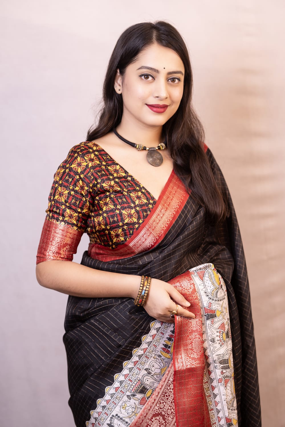 Elision Black Digital Printed Dola Silk Saree With Bucolic Blouse Piece - Image 3