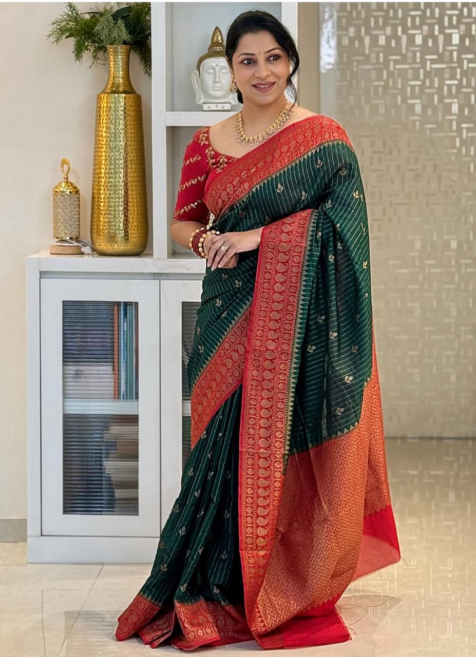 Enamoring Dark Green Soft Silk Saree With Jazzy Blouse Piece - Image 3