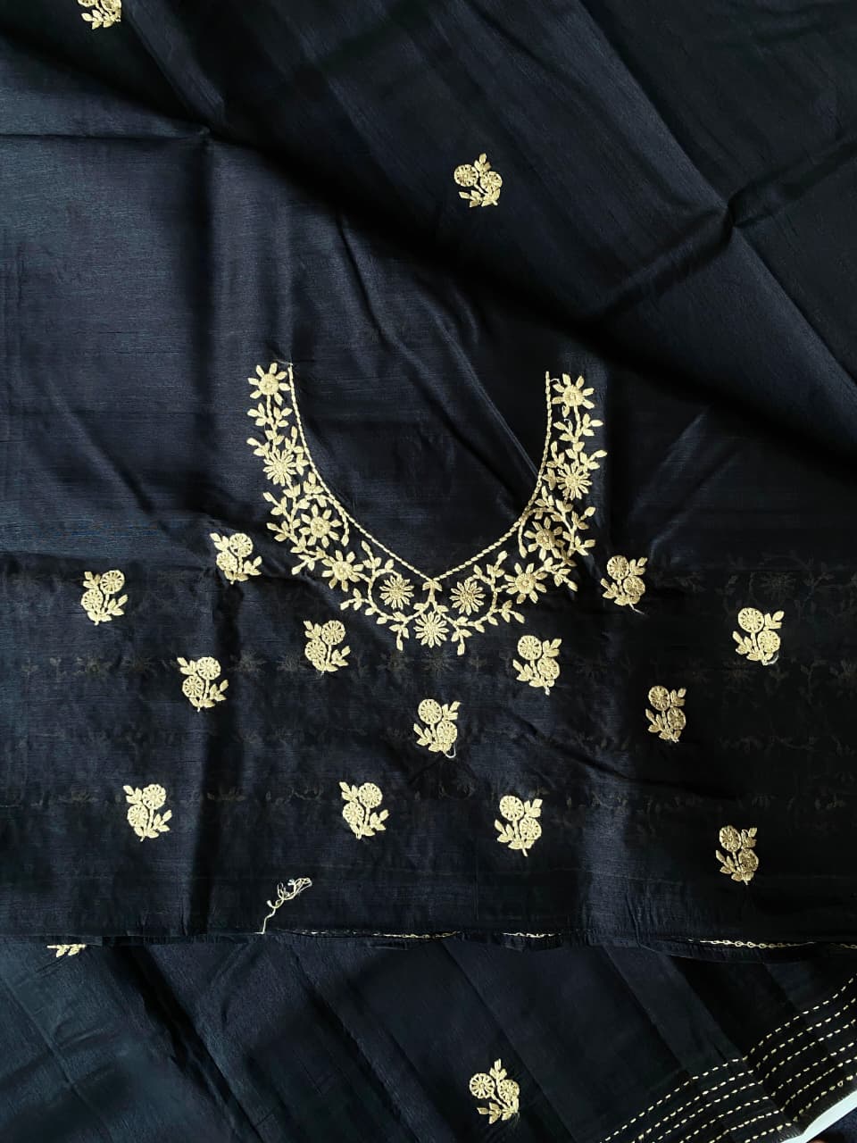 Enchanting Black Embroidery Work Matka Silk Saree With Lassitude Blouse Piece - Image 5