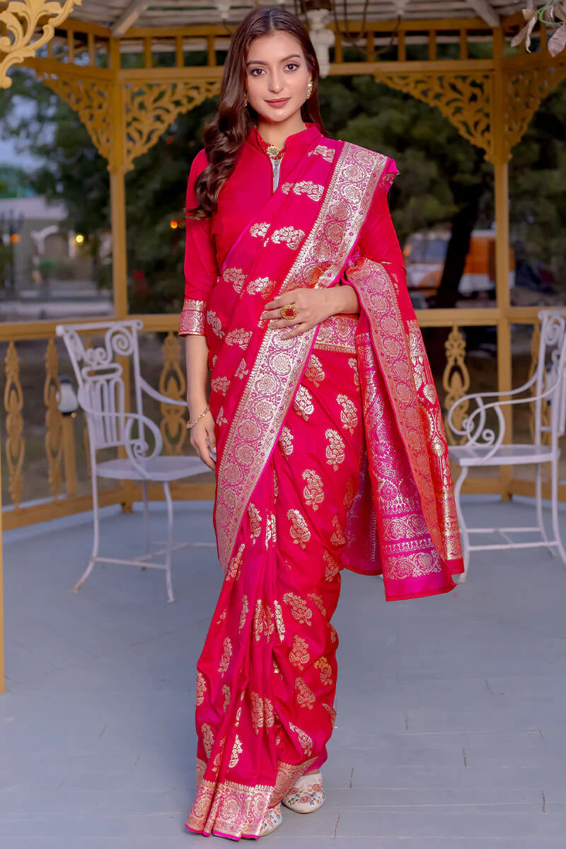 Enchanting Dark Pink Soft Banarasi Silk Saree With Imaginative Blouse Piece - Image 6