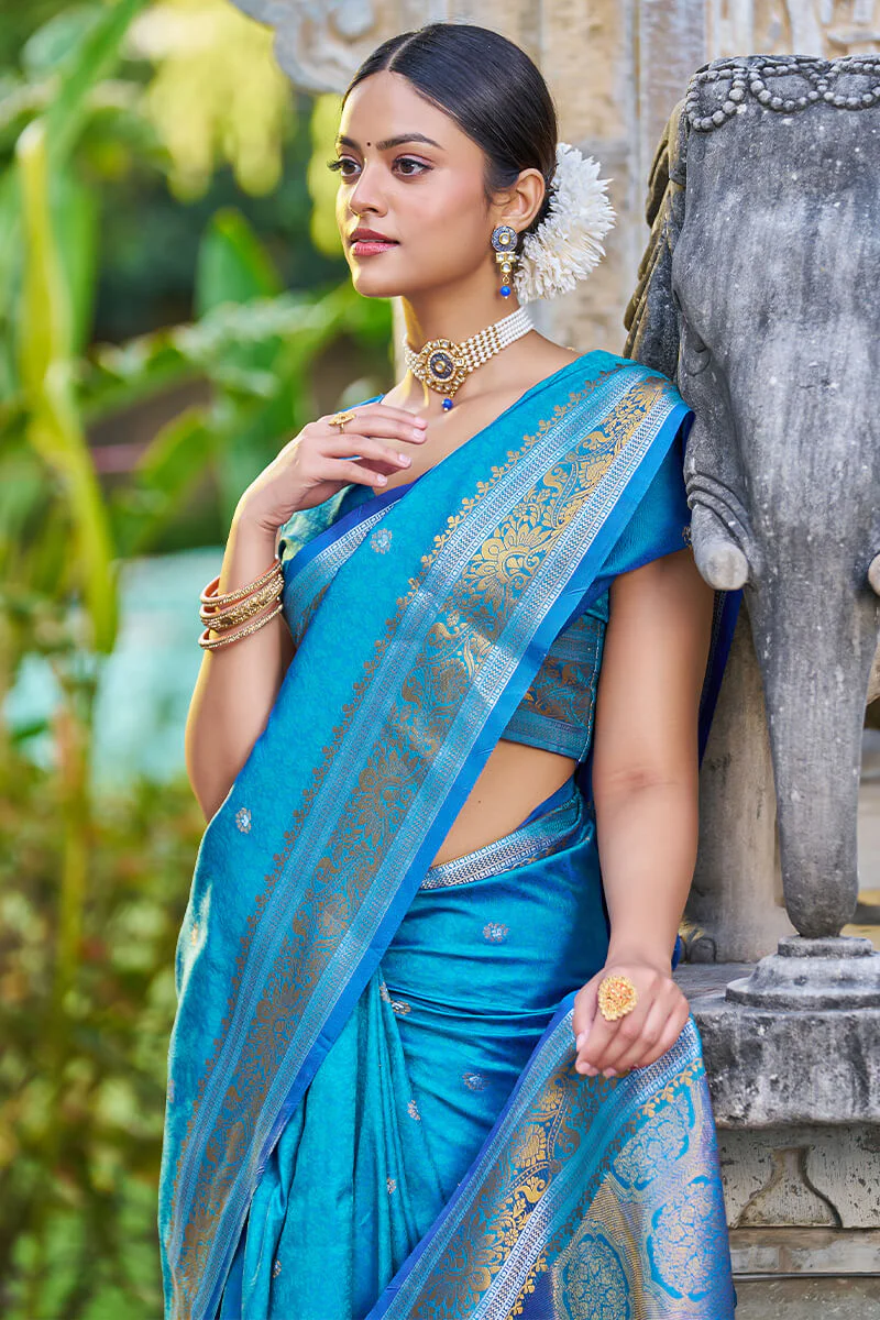 Energetic Firozi Kanjivaram Silk Saree With Traditional Blouse Piece - Image 4