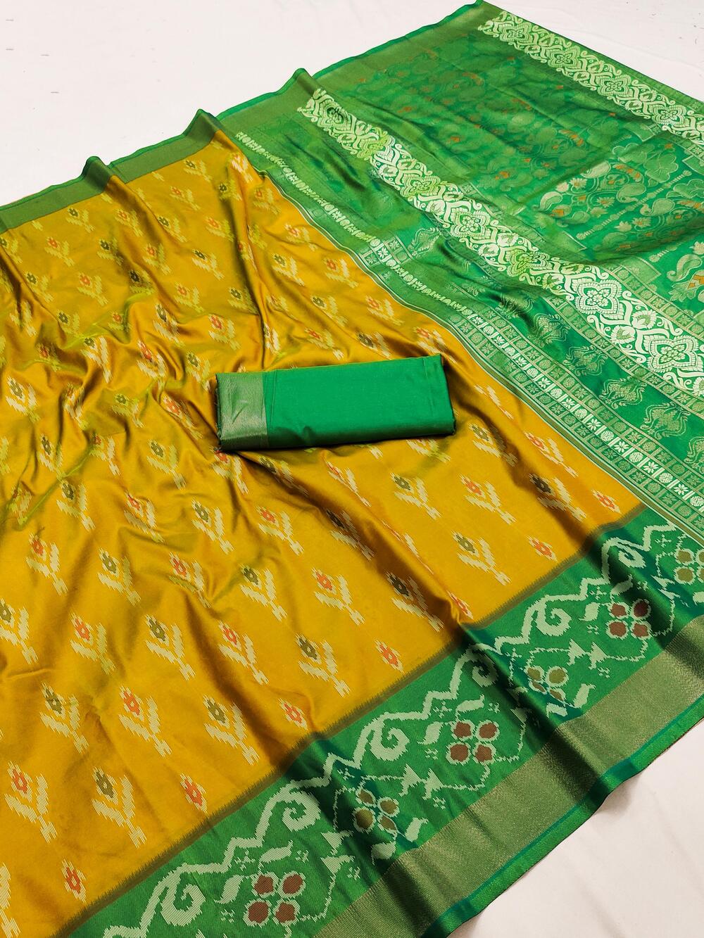 Energetic Mustard Pure Zari Weaving Banarasi Silk Saree With Deserving Blouse Piece