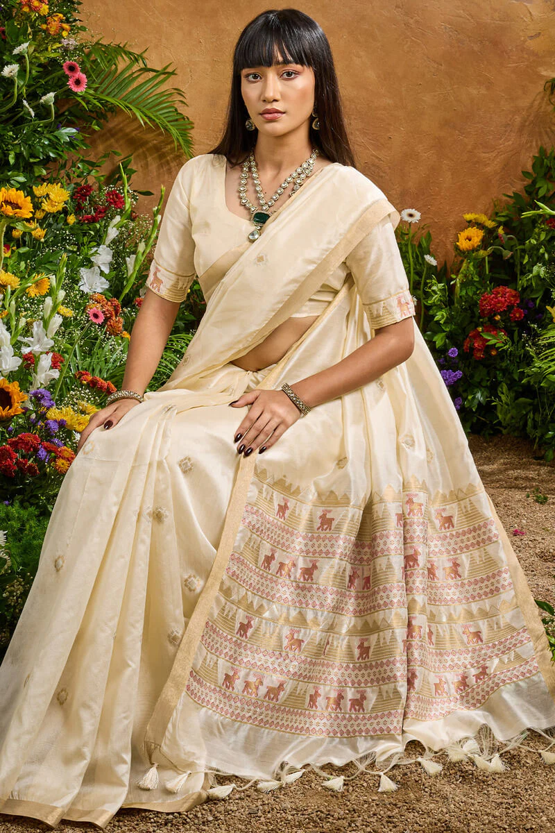Engrossing Beige Banarasi Tussar Silk Saree With Appealing Blouse Piece - Image 6