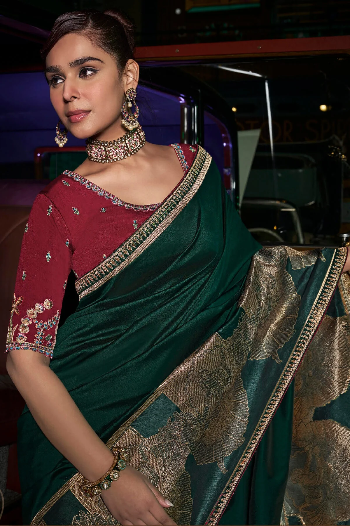Engrossing Dark Green Banarasi Satin Silk Saree With Gossamer Blouse - Image 4