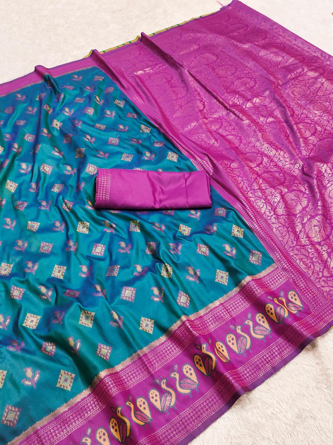 Engrossing Firozi Pure Zari Weaving Banarasi Silk Saree With Fancifull Blouse Piece