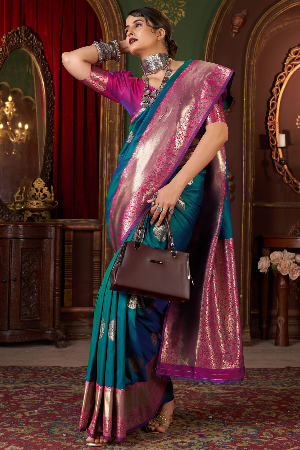 Engrossing Rama Pure Zari Weaving Banarasi Silk Saree With Symmetrical Blouse Piece - Image 4