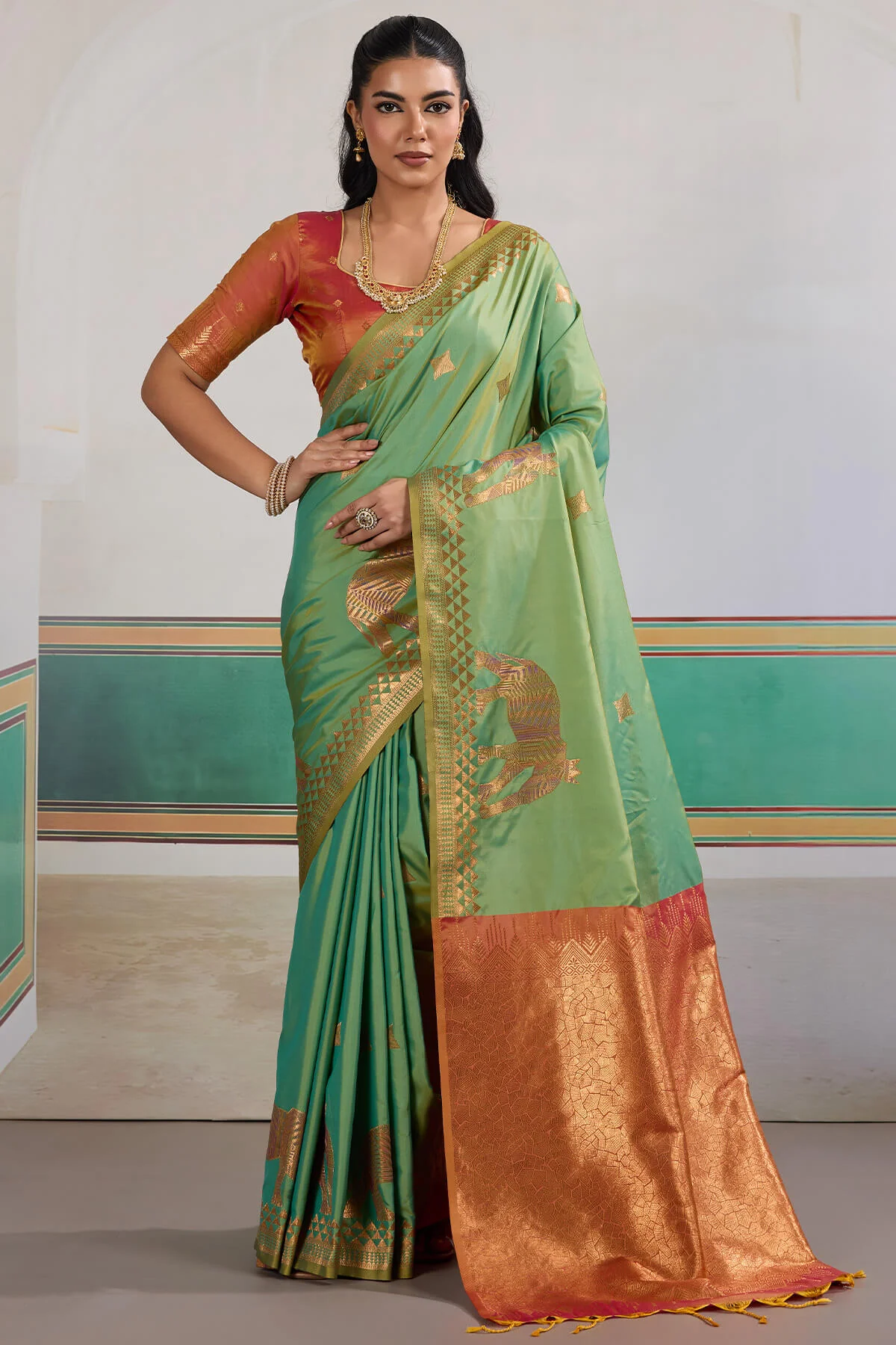 Engrossing Sea Green Pure Zari Weaving Banarasi Silk Saree With Efflorescence Blouse Piece