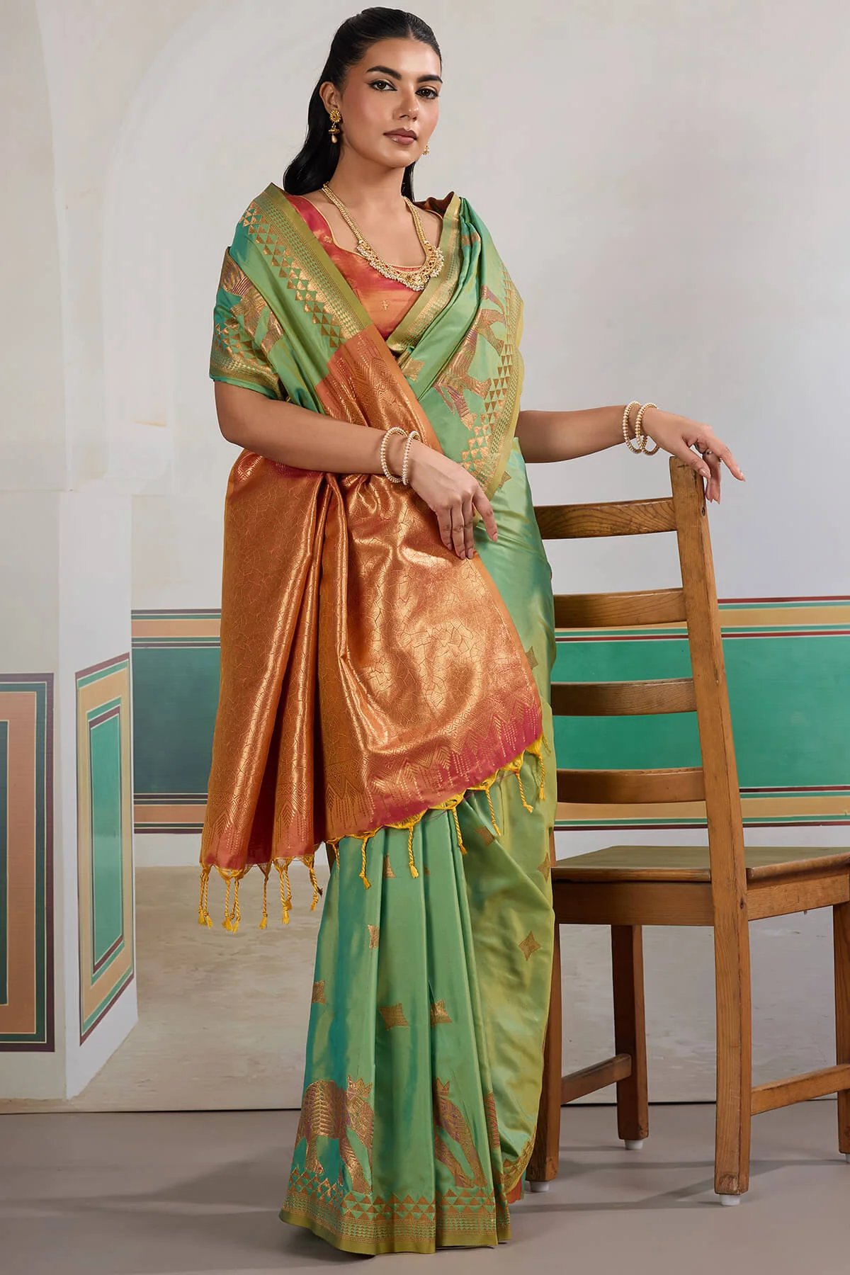 Engrossing Sea Green Pure Zari Weaving Banarasi Silk Saree With Efflorescence Blouse Piece - Image 5