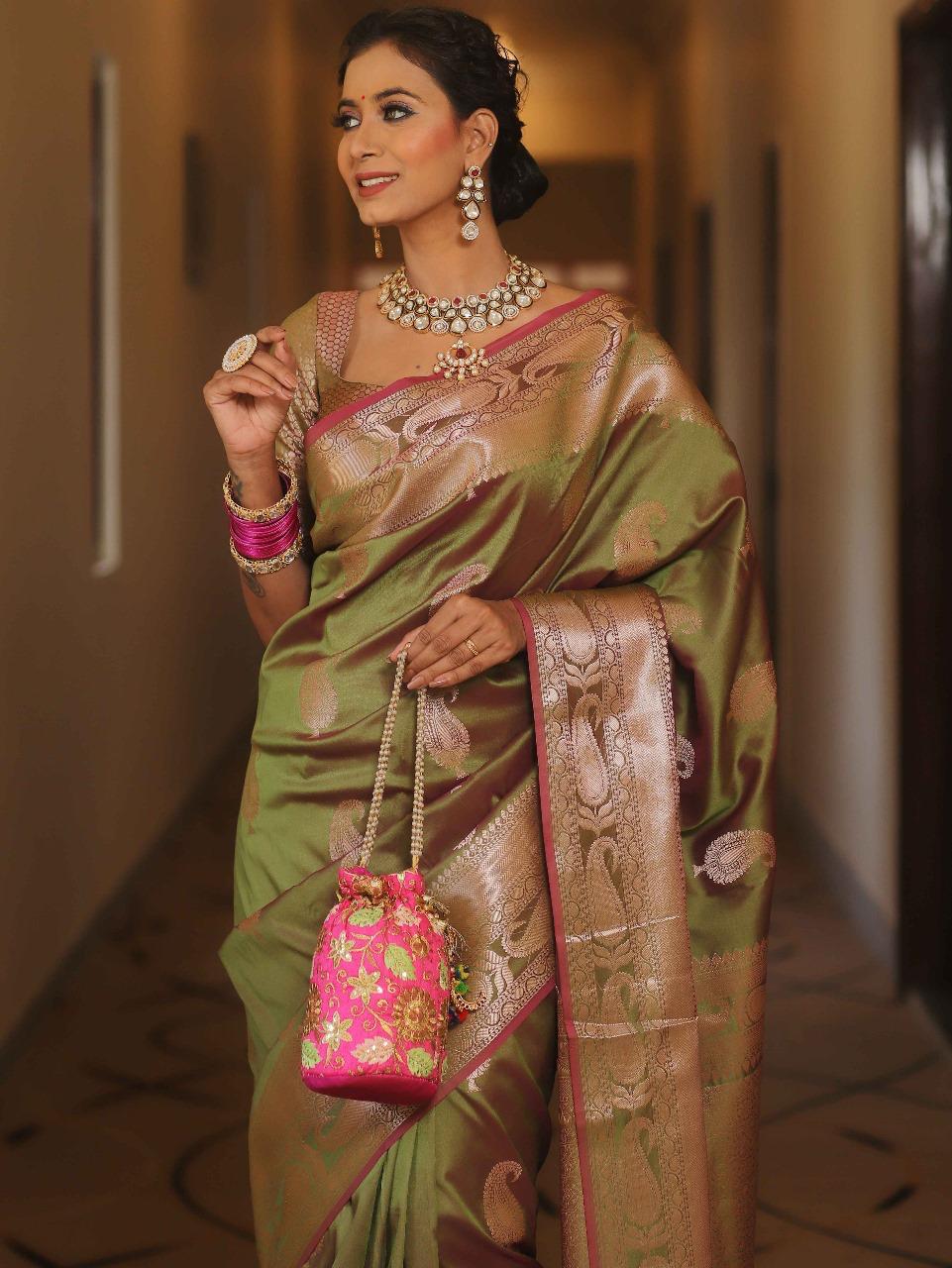 Enthralling Mehndi Soft Banarasi Silk Saree With Deserving Blouse Piece - Image 3