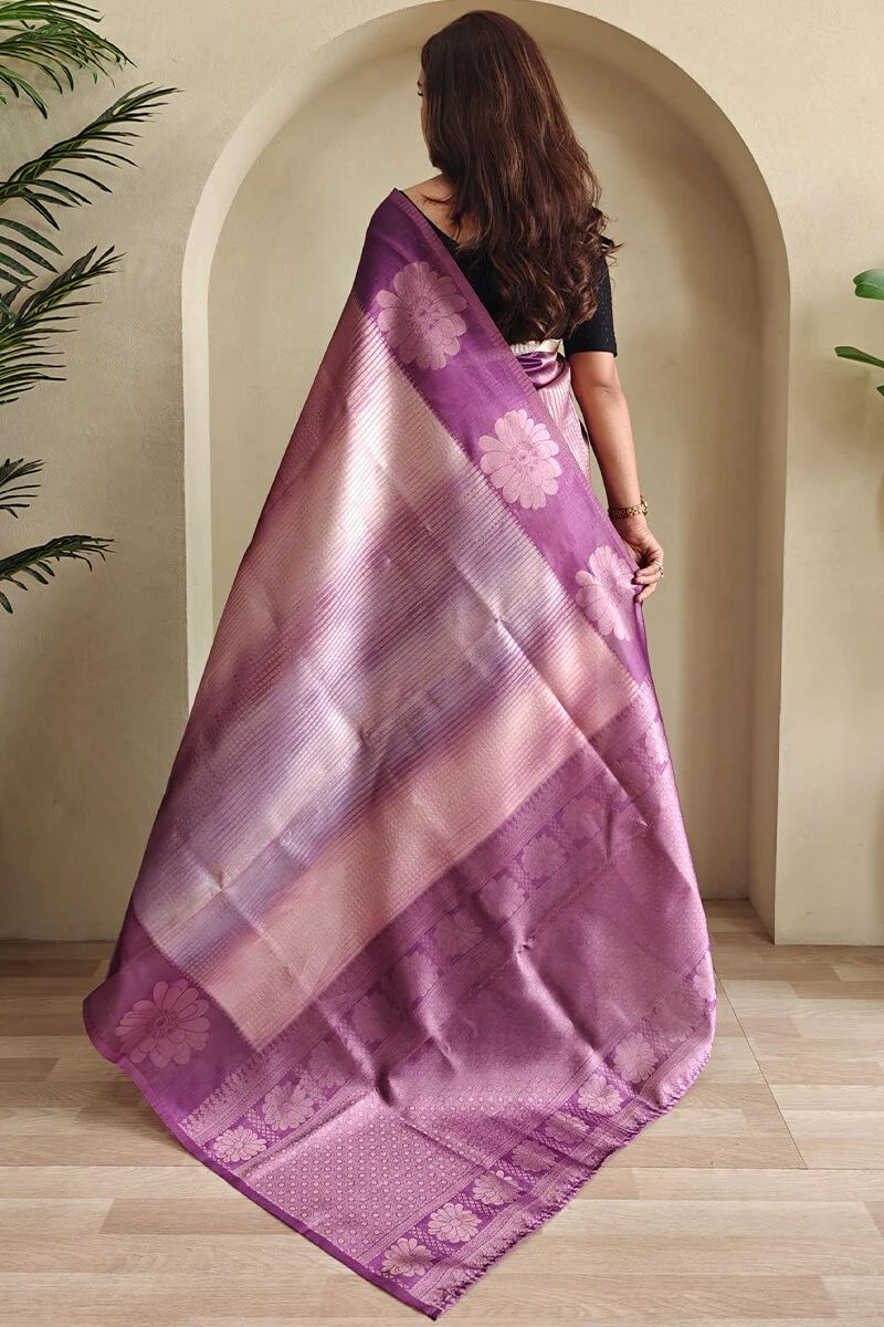 Enthralling Purple Soft Banarasi Silk Saree With Exemplary Blouse Piece - Image 4
