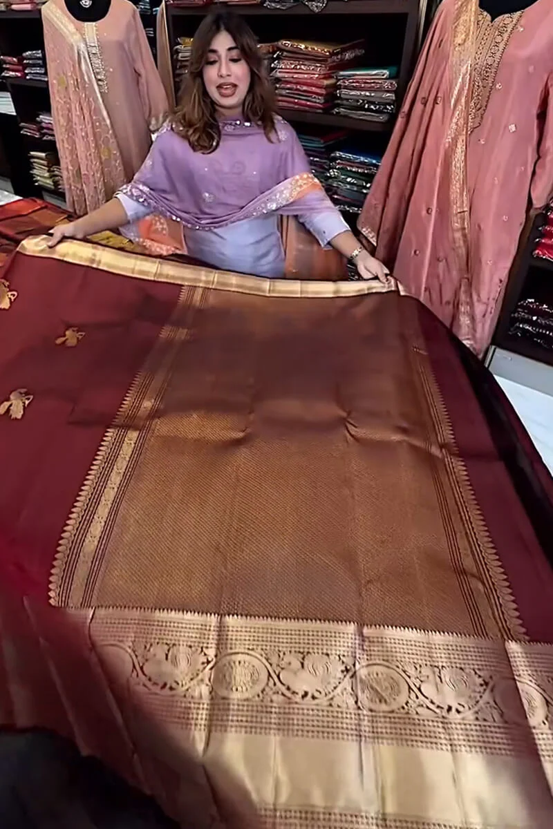 Enthralling Wine Soft Banarasi Silk Saree With Petrichor Blouse Piece - Image 5