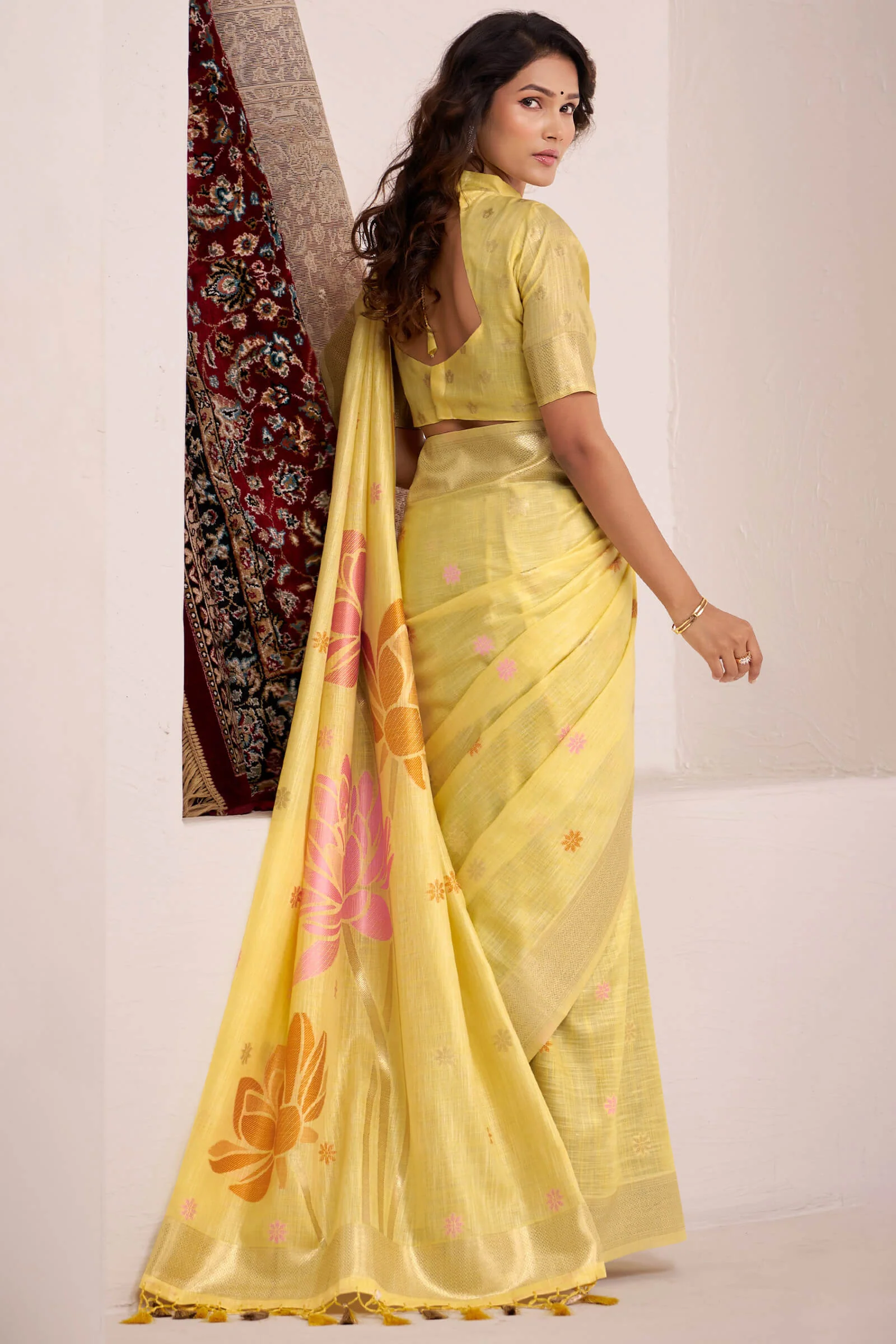Enthralling Yellow Cotton Silk Saree With Ephemeral Blouse Piece - Image 3