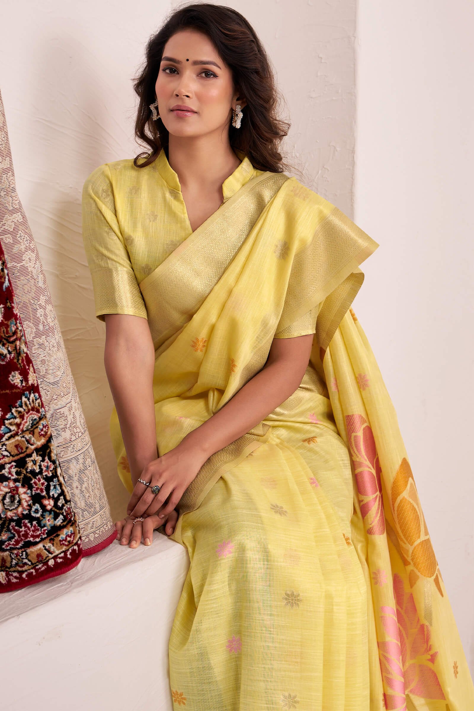 Enthralling Yellow Cotton Silk Saree With Ephemeral Blouse Piece - Image 4