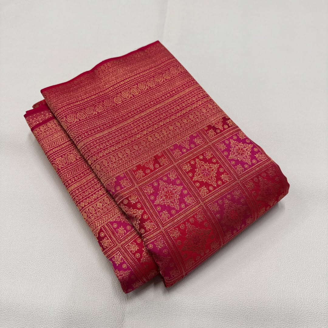Enticing Dark Pink Soft Banarasi Silk Saree With Adorning Blouse Piece - Image 2
