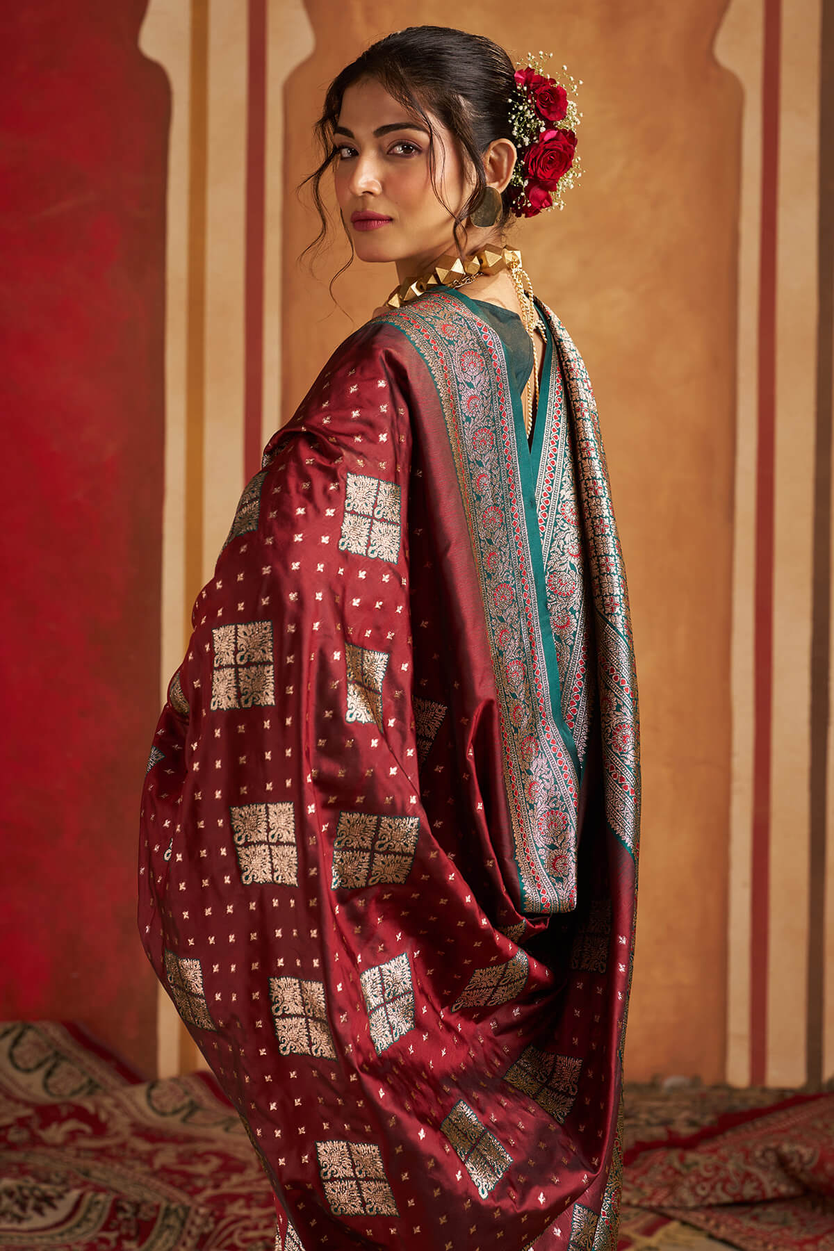 Enticing Maroon Pure Zari Weaving Banarasi Silk Saree With Quixotic Blouse Piece - Image 2