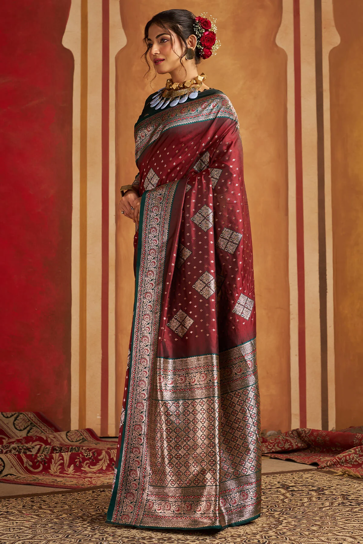 Enticing Maroon Pure Zari Weaving Banarasi Silk Saree With Quixotic Blouse Piece - Image 3