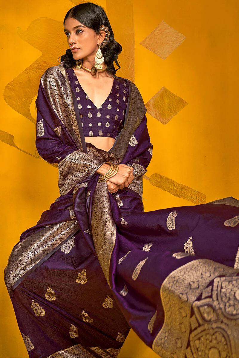 Entrancing Purple Soft Banarasi Silk Saree With Beauteous Blouse Piece - Image 2
