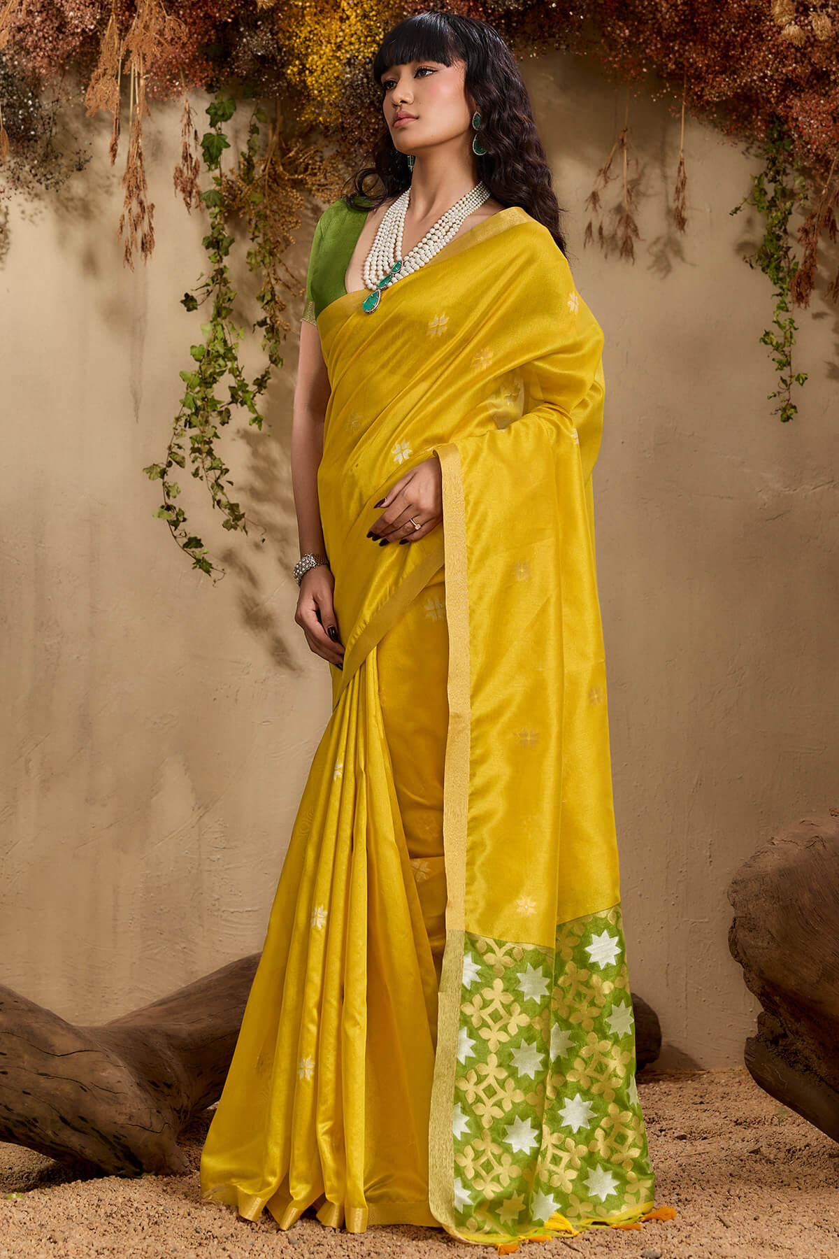 Entrancing Yellow Pure Zari Weaving Banarasi Tussar Silk Saree With Impressive Blouse Piece - Image 3