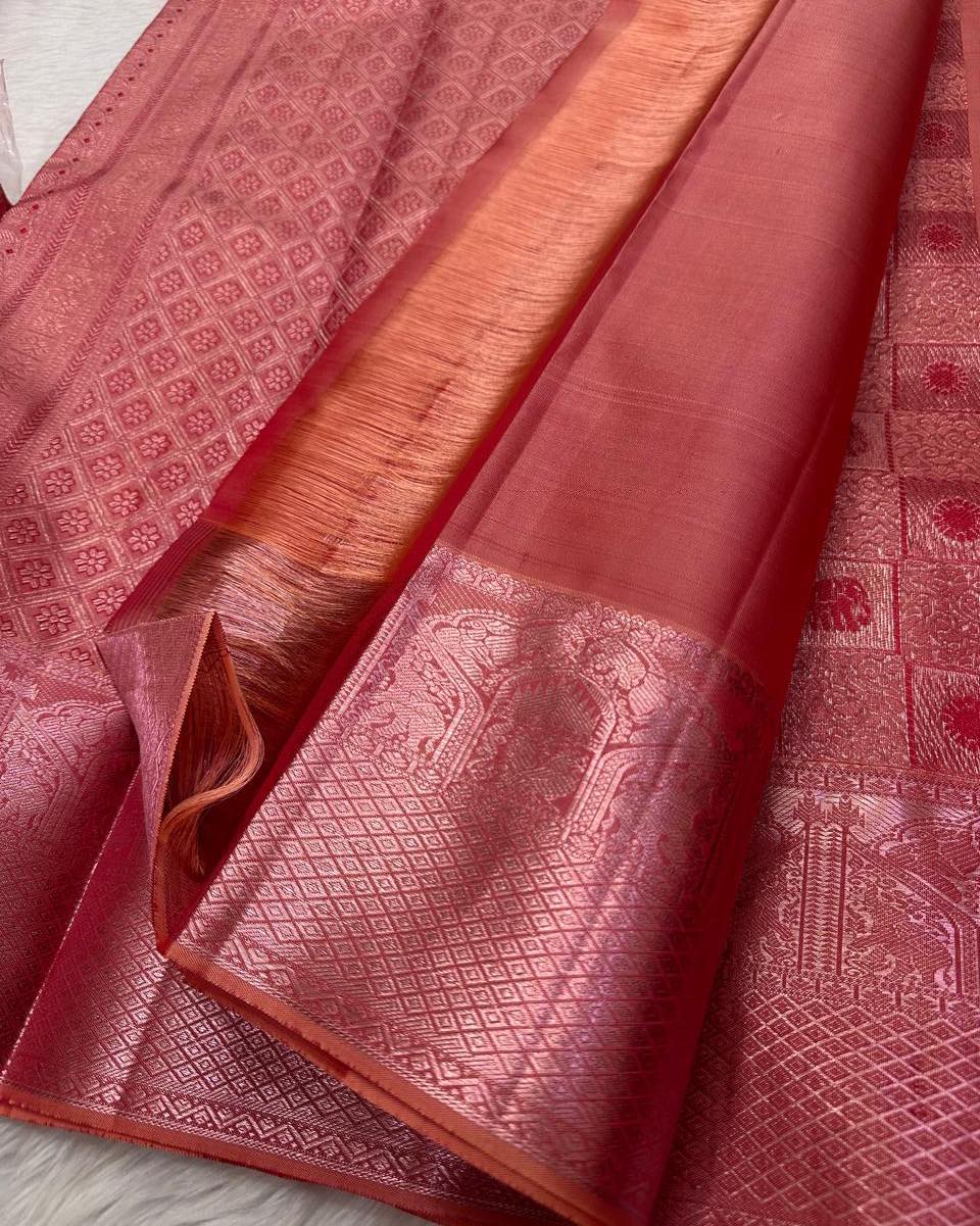 Epiphany Pink Soft Silk Saree With Phenomenal Blouse Piece - Image 4