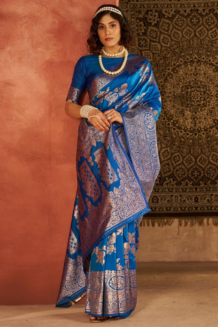 Ethereal Blue Pure Zari Weaving Banarasi Silk Saree With Lassitude Blouse Piece - Image 4