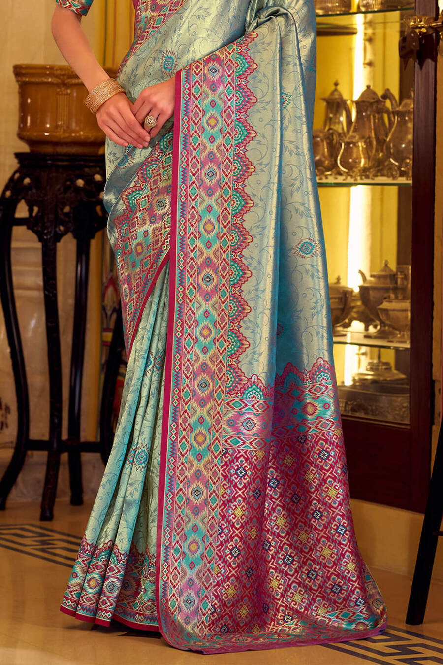 Ethnic Rama Tissue Patola Silk Saree with Enticing Blouse Piece - Image 5