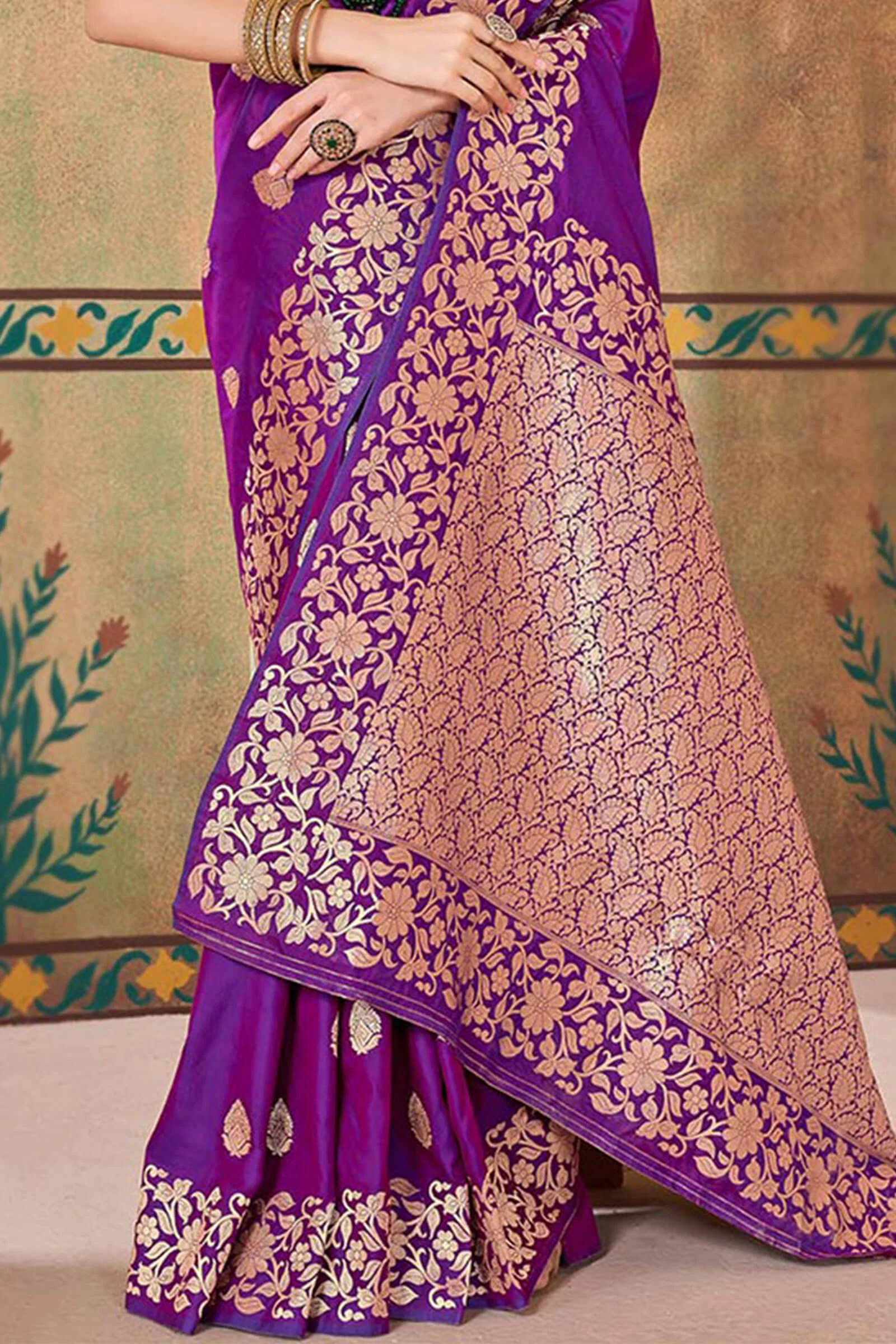 Evanescent Purple Soft Banarasi Silk Saree With Surreptitious Blouse Piece - Image 4