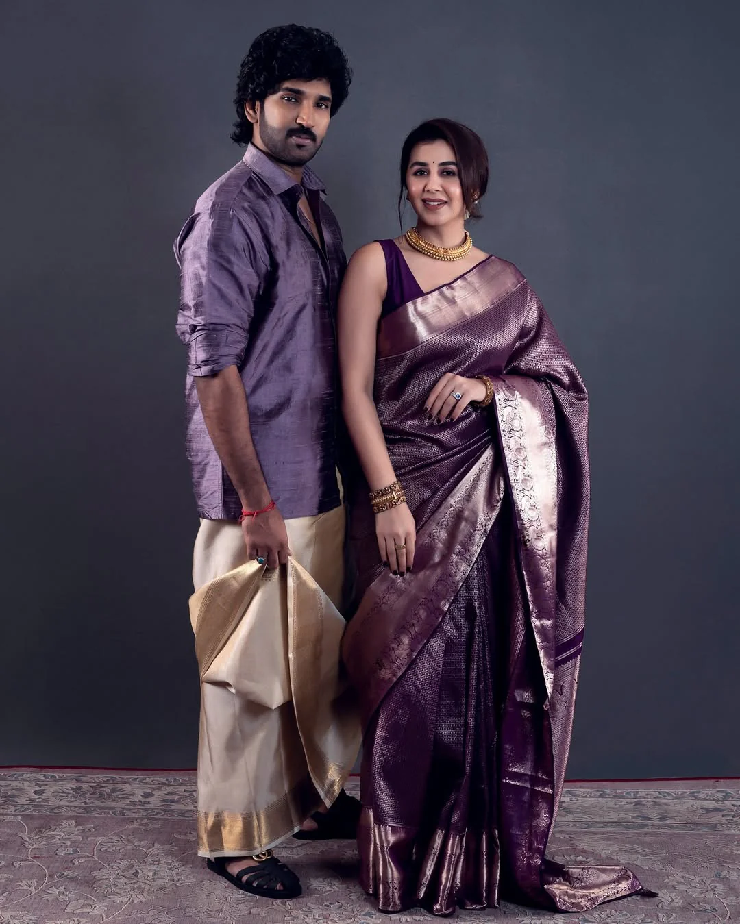 Evanescent Purple Soft Silk Saree With Brood Blouse Piece - Image 5