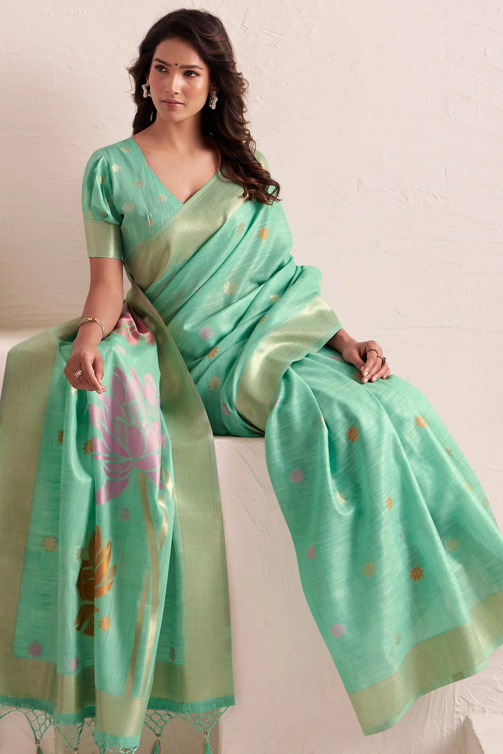 Evanescent Turquoise Cotton Silk Saree With Refreshing Blouse Piece - Image 4