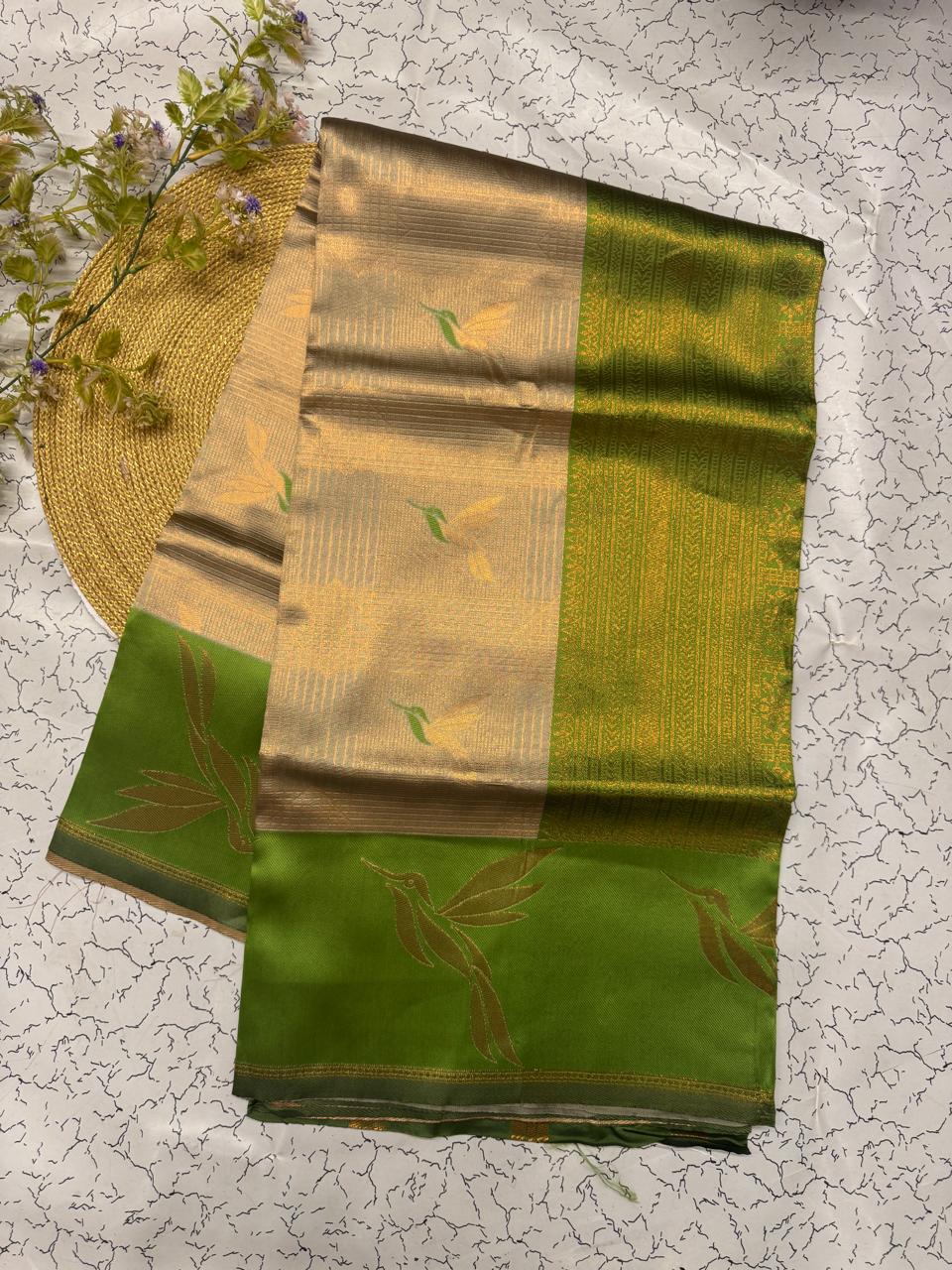 Evocative Beige Soft Banarasi Silk Saree With Stunner Blouse Piece - Image 5