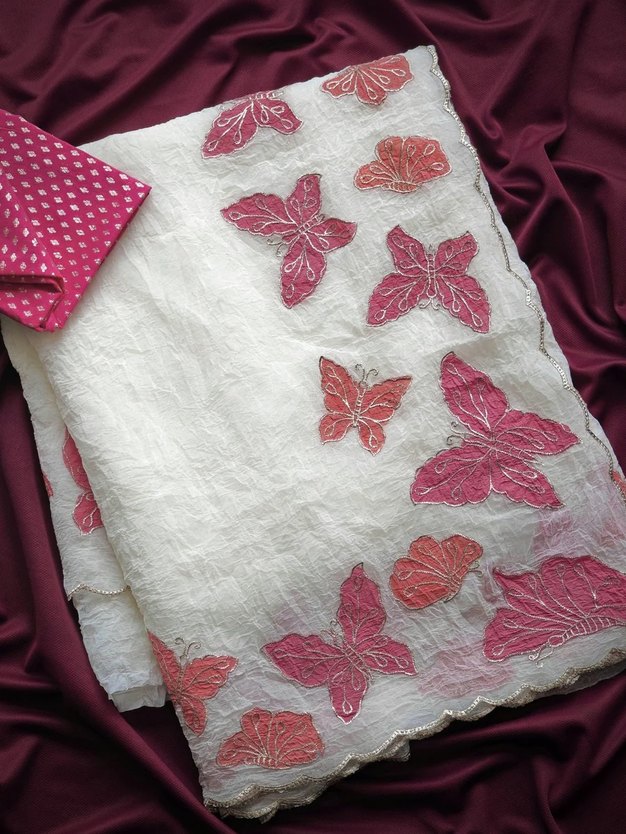 Excellent Off White Embroidery Work Crush Chiffon Silk Saree With Vivacious Blouse Piece - Image 2