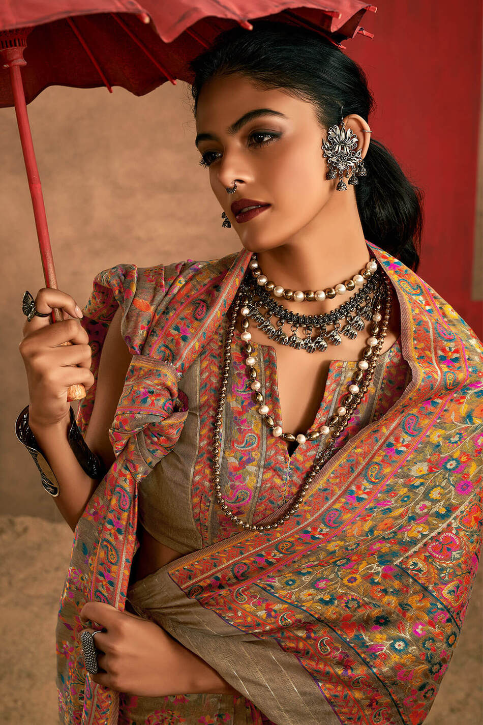 Exceptional Grey Pashmina Saree With Splendorous Blouse Piece - Image 3