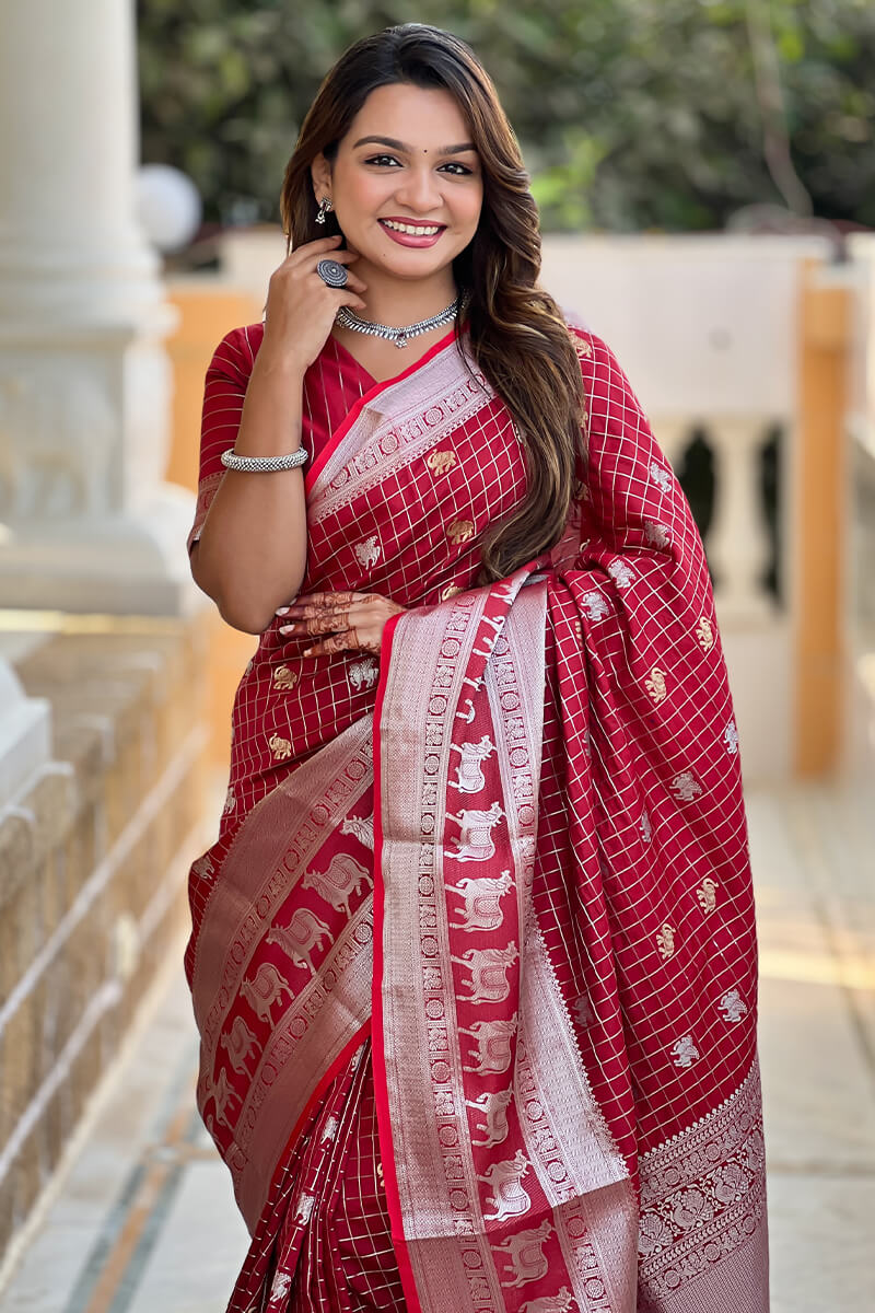 Exemplary Maroon Soft Banarasi Silk Saree With Dissemble Blouse Piece - Image 2