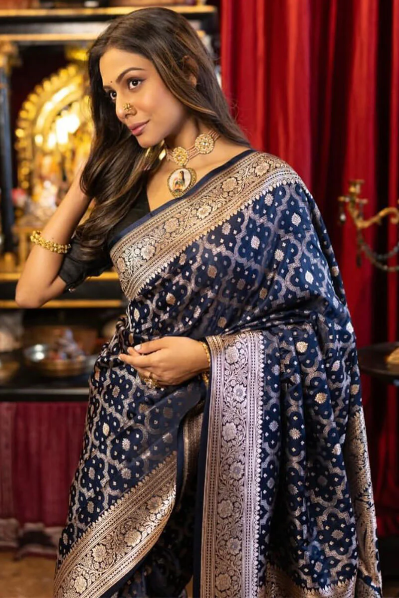 Exemplary Navy Blue Soft Banarasi Silk Saree With Panoply Blouse Piece - Image 2